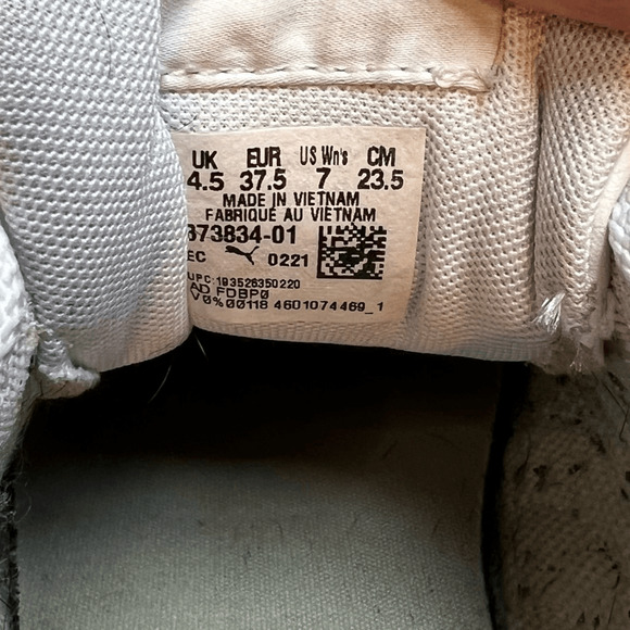 Puma  Carina white casual low top lace up sneakers Women’s Size 7 - Picture 4 of 10